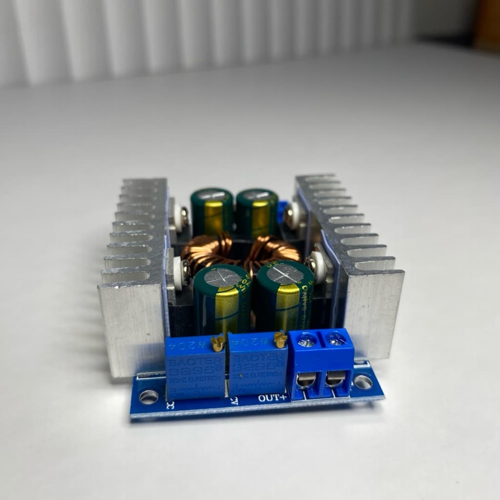 Modul Step Up Down 8A Auto Buck Boost Converter DC-DC CC CV 5-30V 7